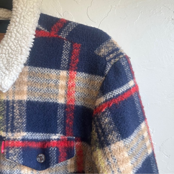Levi’s Sherpa Trucker Jacket XS Quilted Lined Plaid Cozy Y2K Americana Outdoor - Picture 4 of 16
